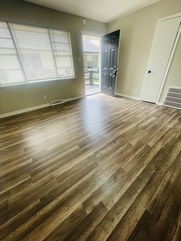 306 N Jackson Street - Photo 3 of 17