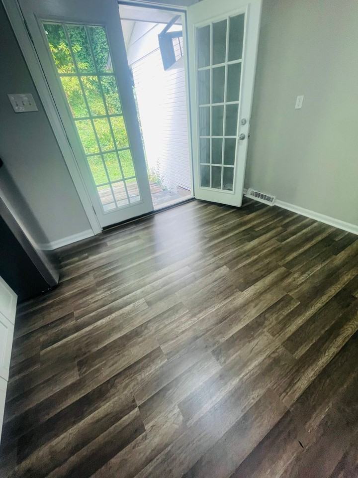 306 N Jackson Street - Photo 5 of 17