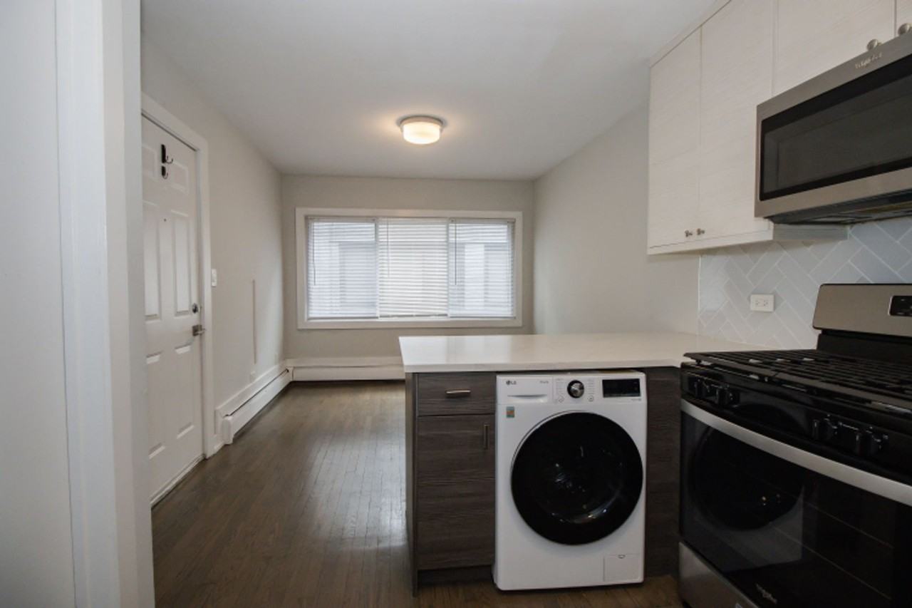 5960 5960 N Winthrop  - 60-3W - Photo 3 of 16