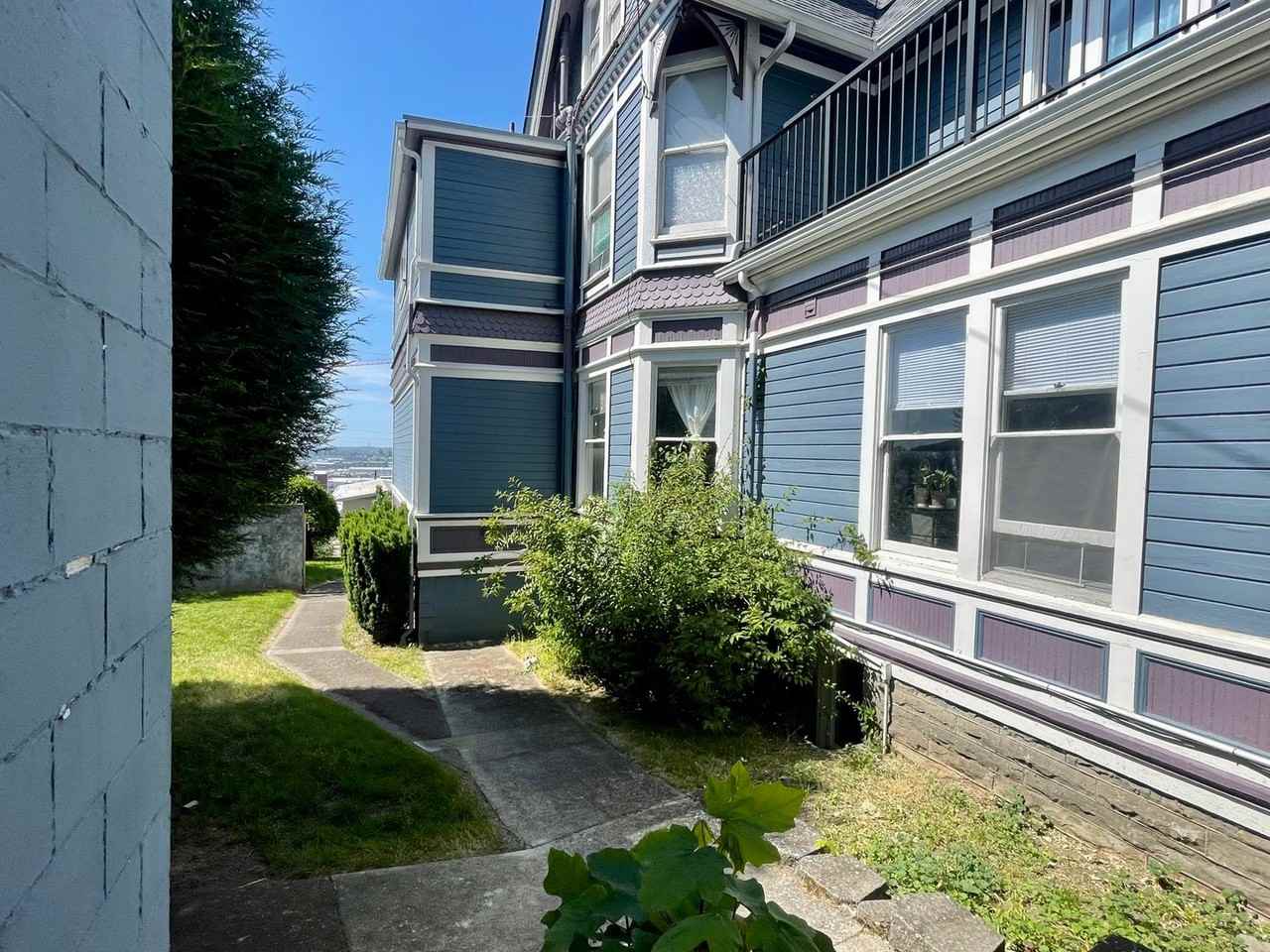 1014 N Garden St - Photo 3 of 21
