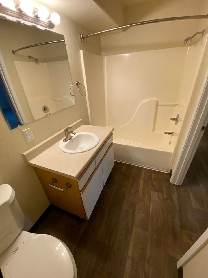 Riverwood Apartments - Photo 7 of 10
