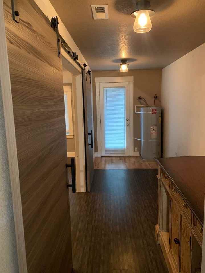 1423 16th St - Photo 2 of 19