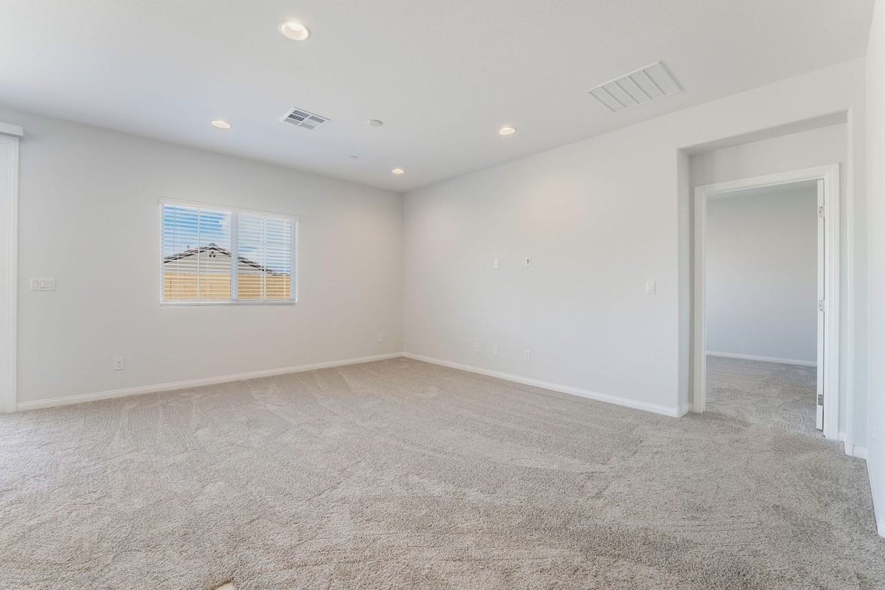 94 Cadence Crest Ave - Photo 4 of 33