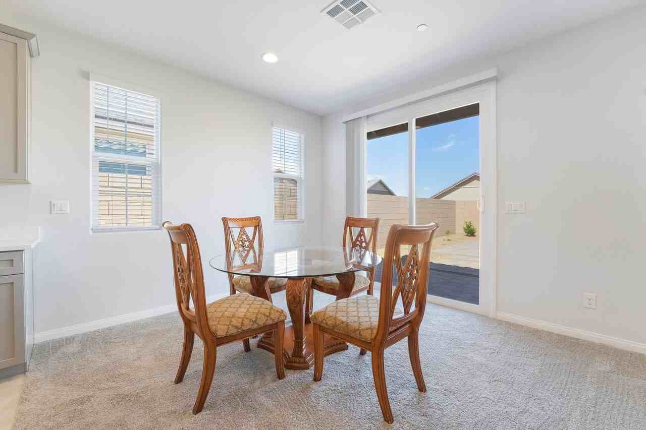 94 Cadence Crest Ave - Photo 6 of 33