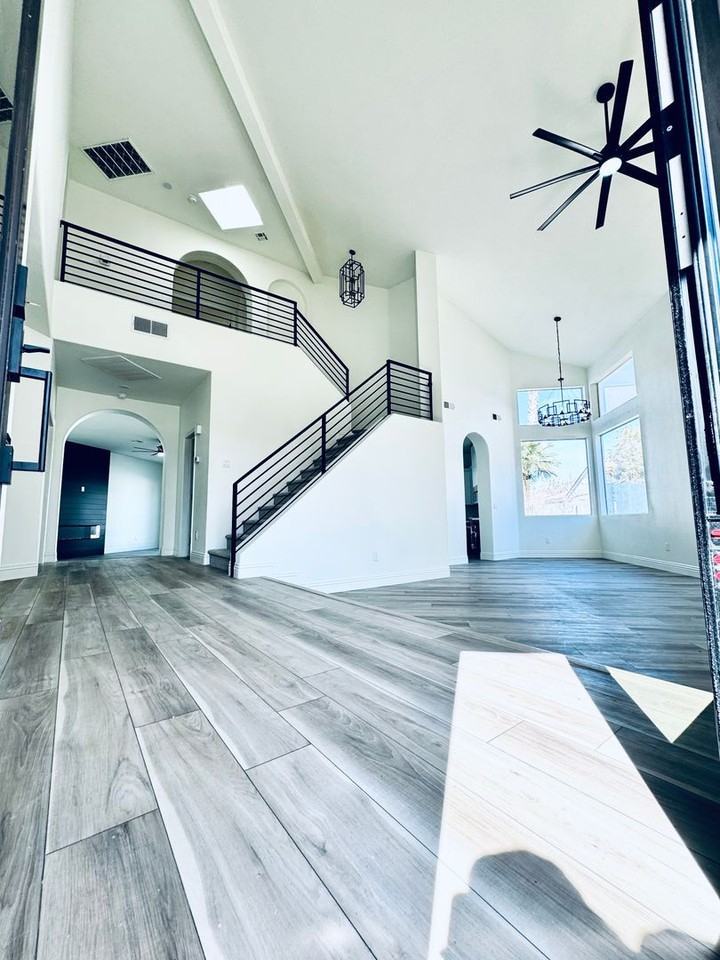 7808 Astral Ave - Photo 5 of 50