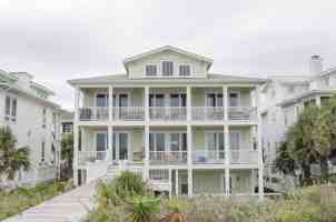 featured image of 18 Sandpiper St