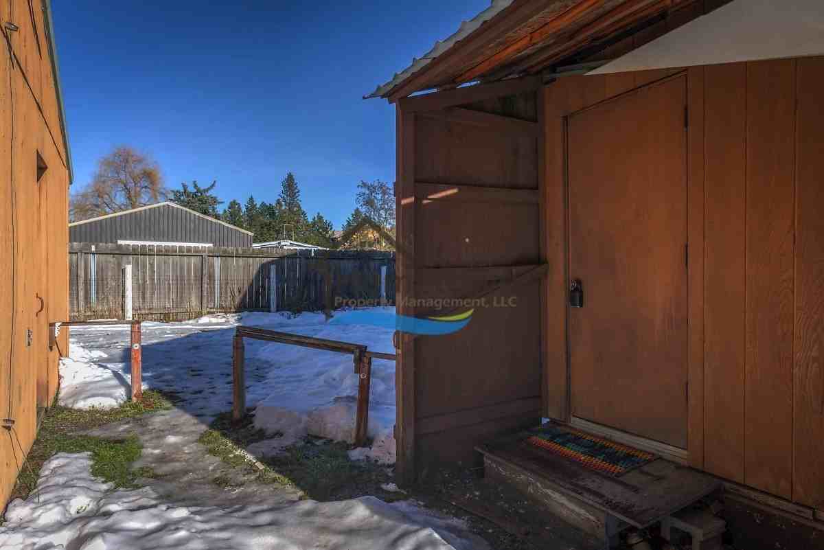 2926 N Howard St - Photo 2 of 25