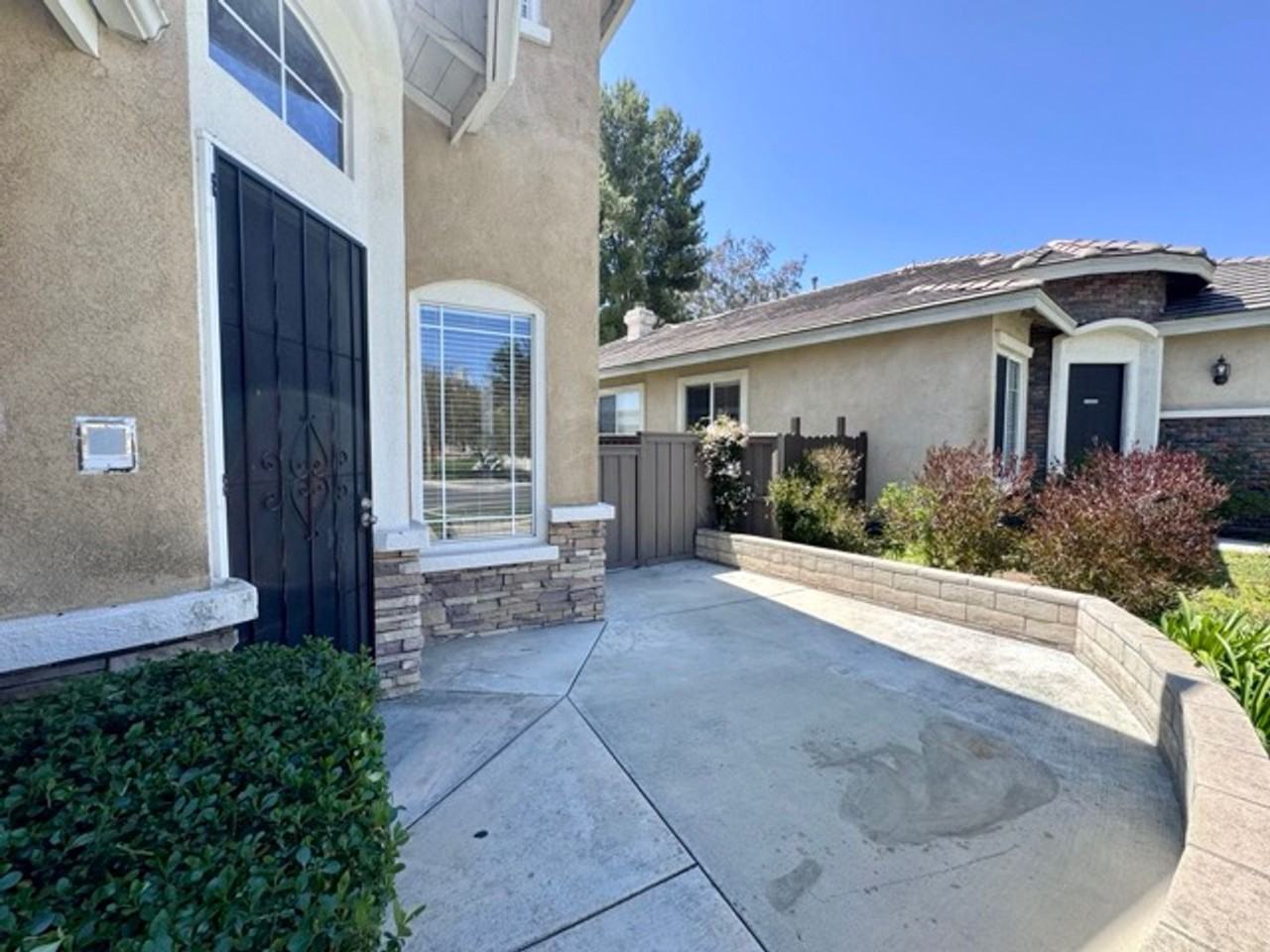33021 Adelante St - Photo 5 of 50
