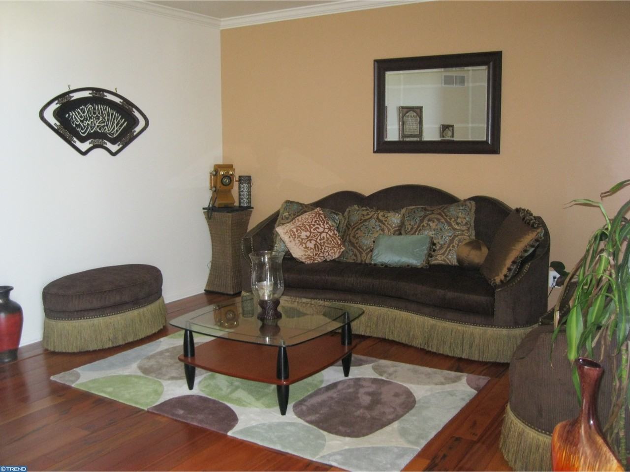 28 Greenbrier Dr - Photo 2 of 21