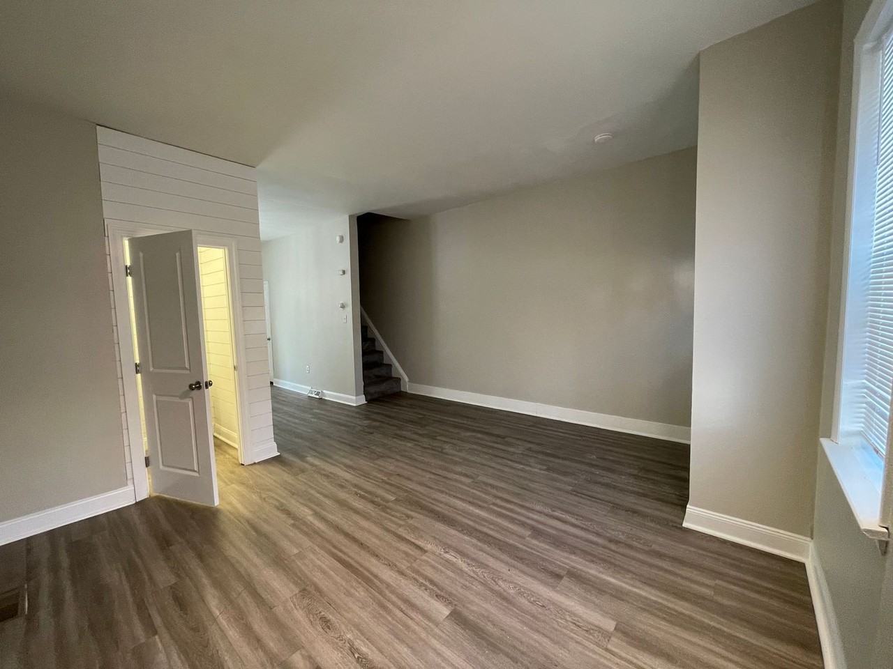 620 Walnut Street - Photo 6 of 27