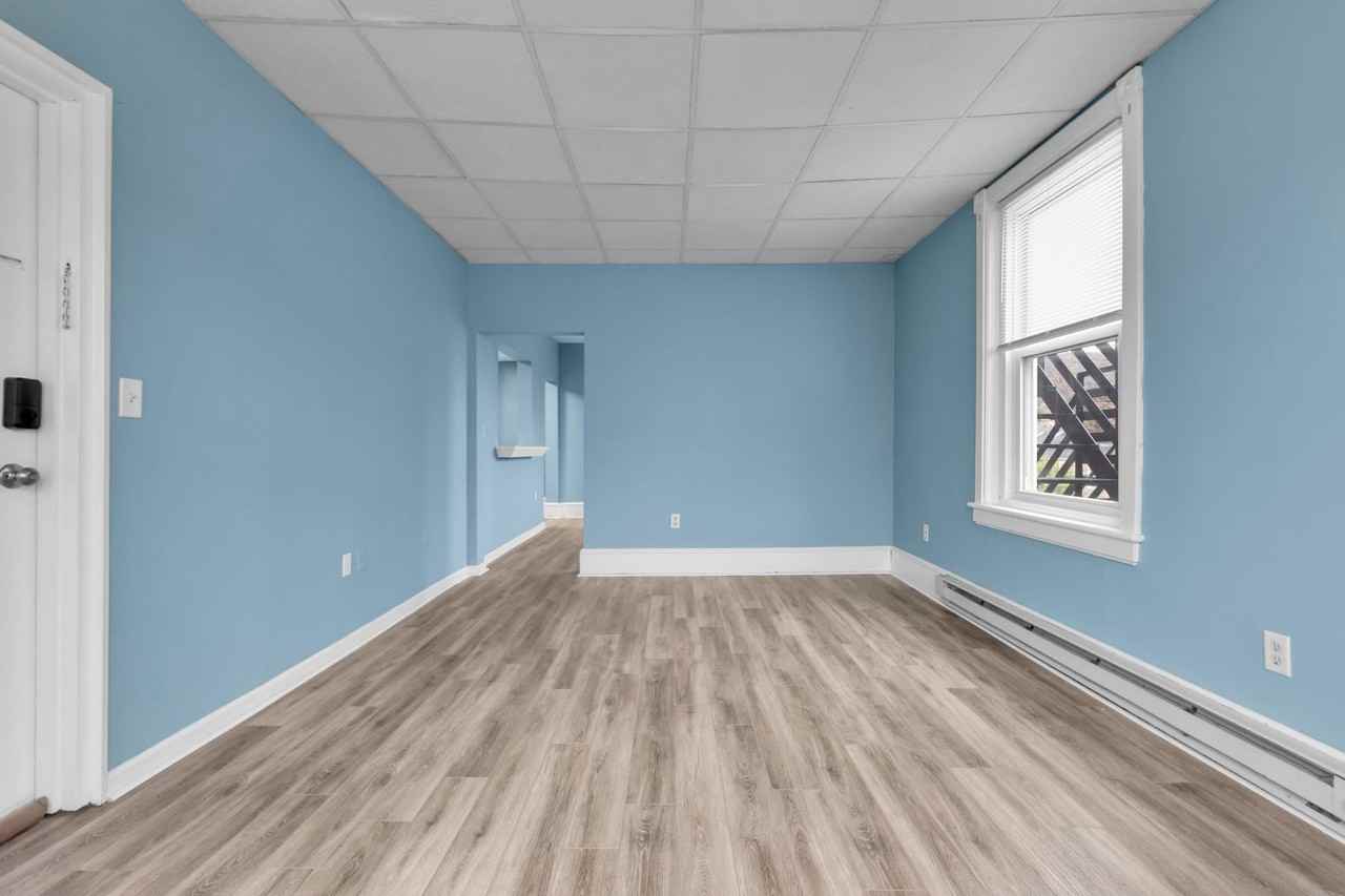 540 Seneca St - Photo 3 of 23