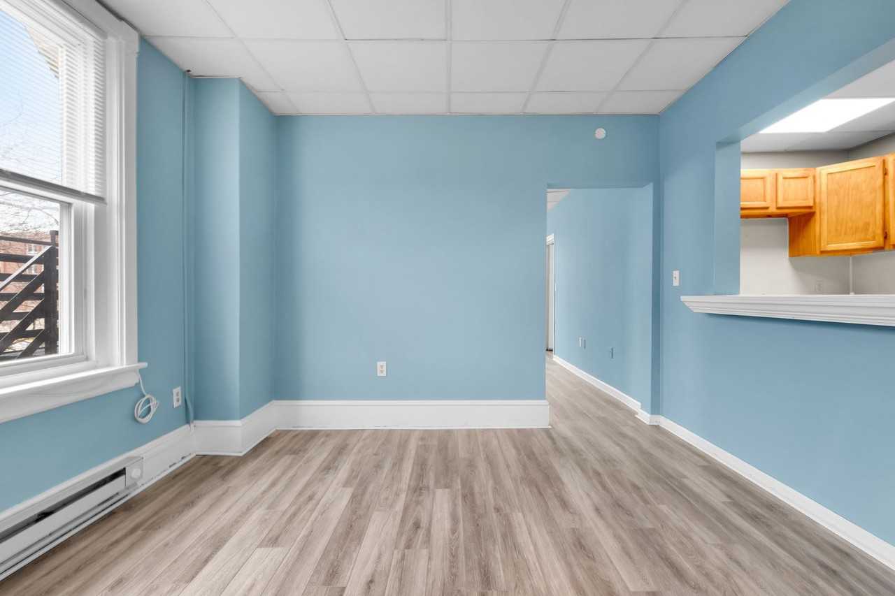 540 Seneca St - Photo 6 of 23