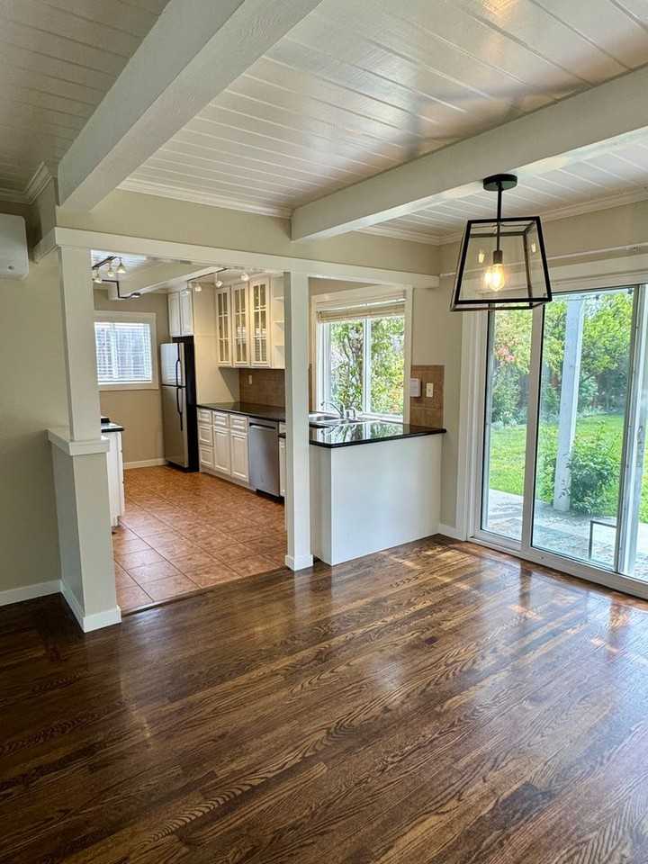 516 Hamilton Ave - Photo 3 of 20