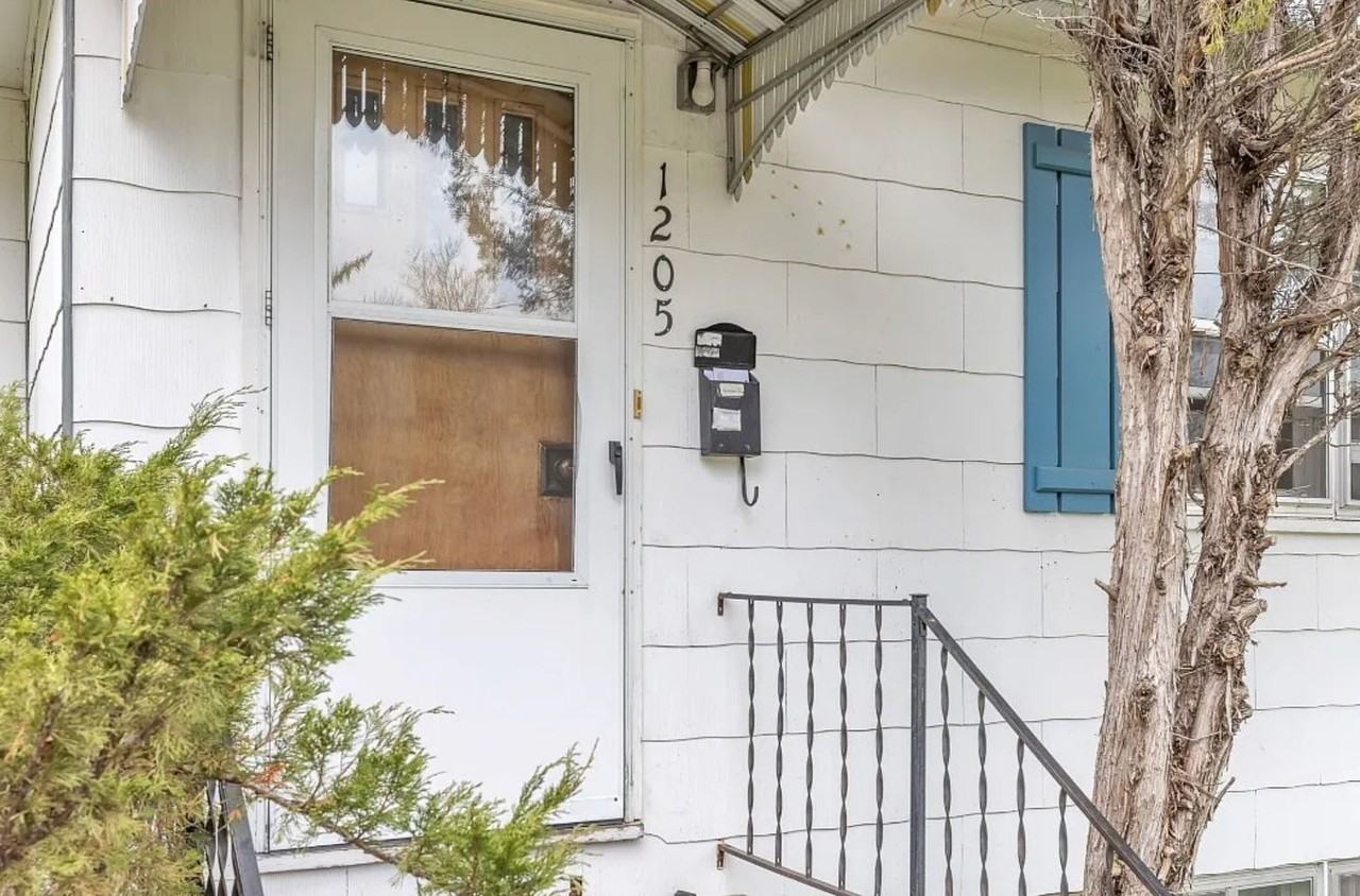 1205 S Grand Ave - Photo 3 of 33