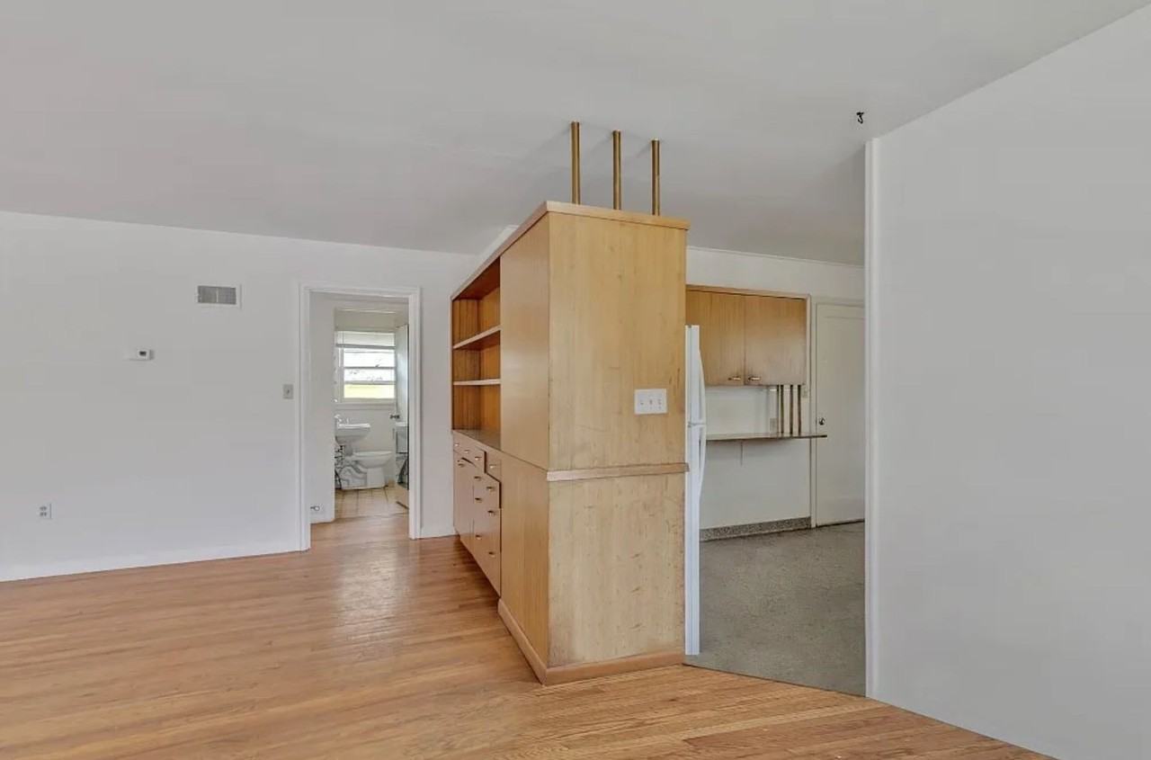 1205 S Grand Ave - Photo 7 of 33