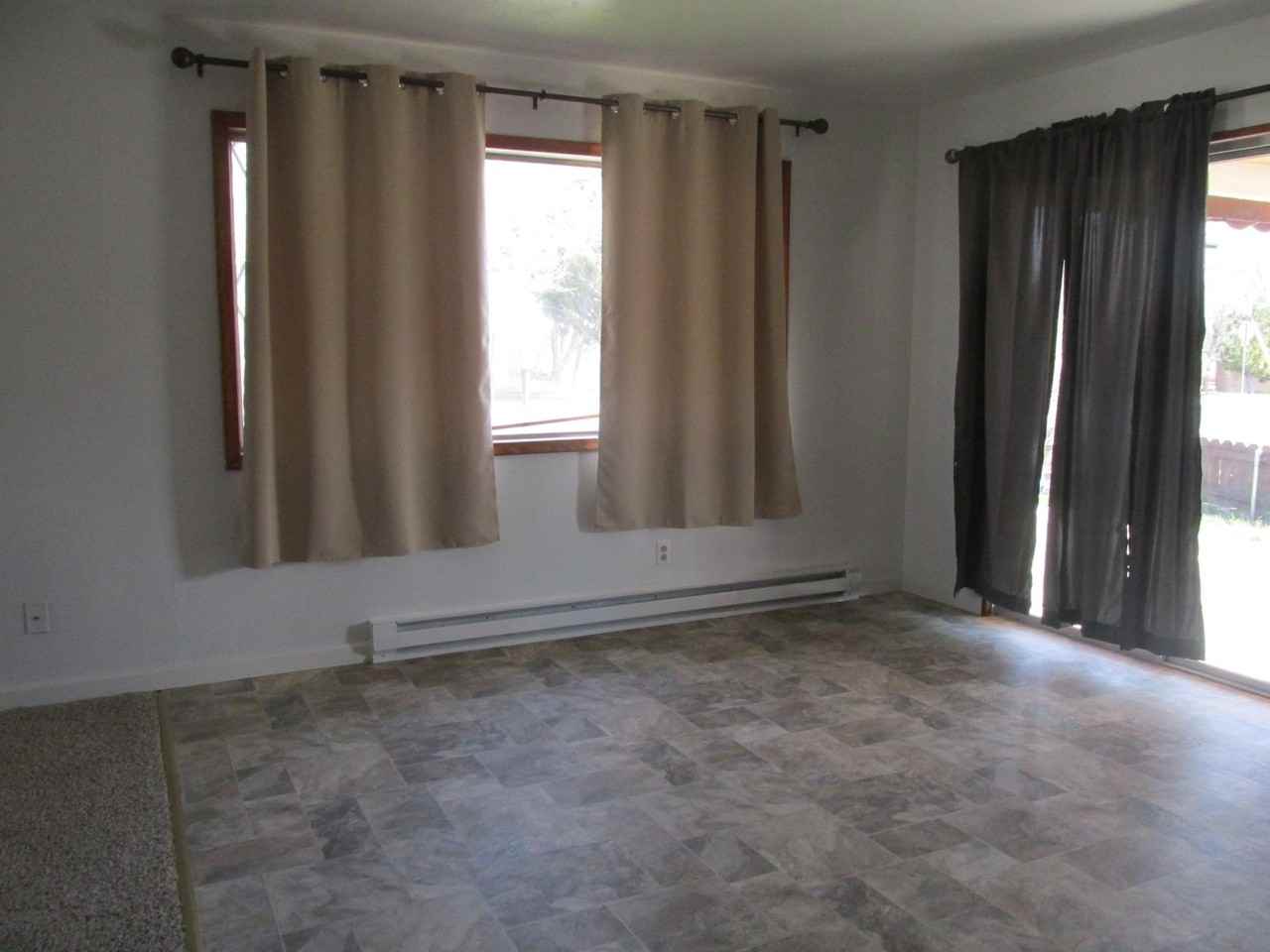 610 Hall St - Photo 2 of 9