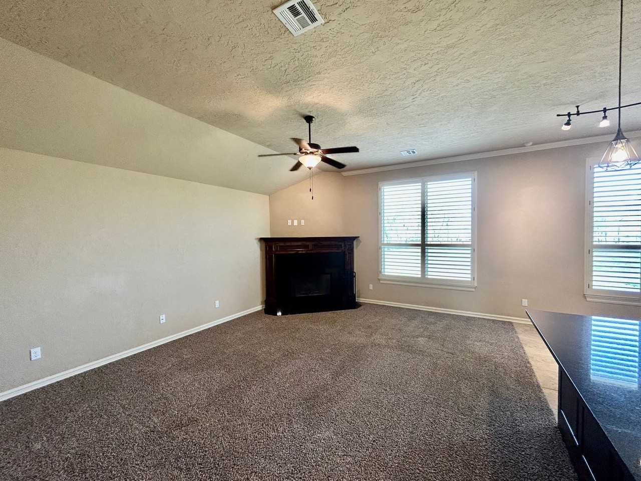 10741 Masters Cir - Photo 3 of 21