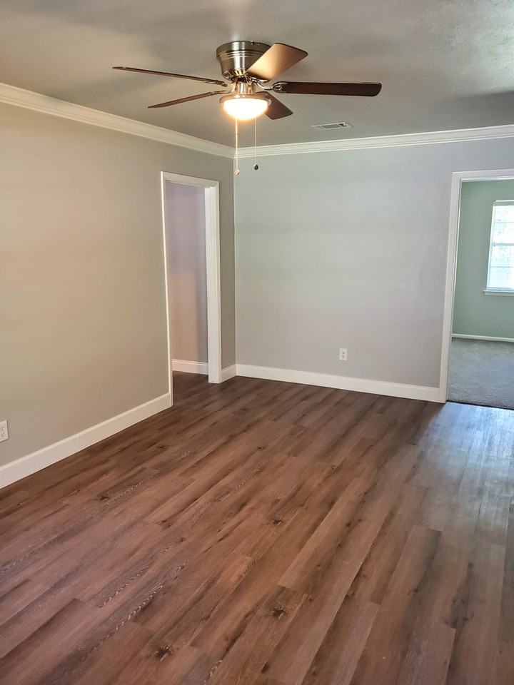 1534 Harlandale Ave #NA - Photo 2 of 18