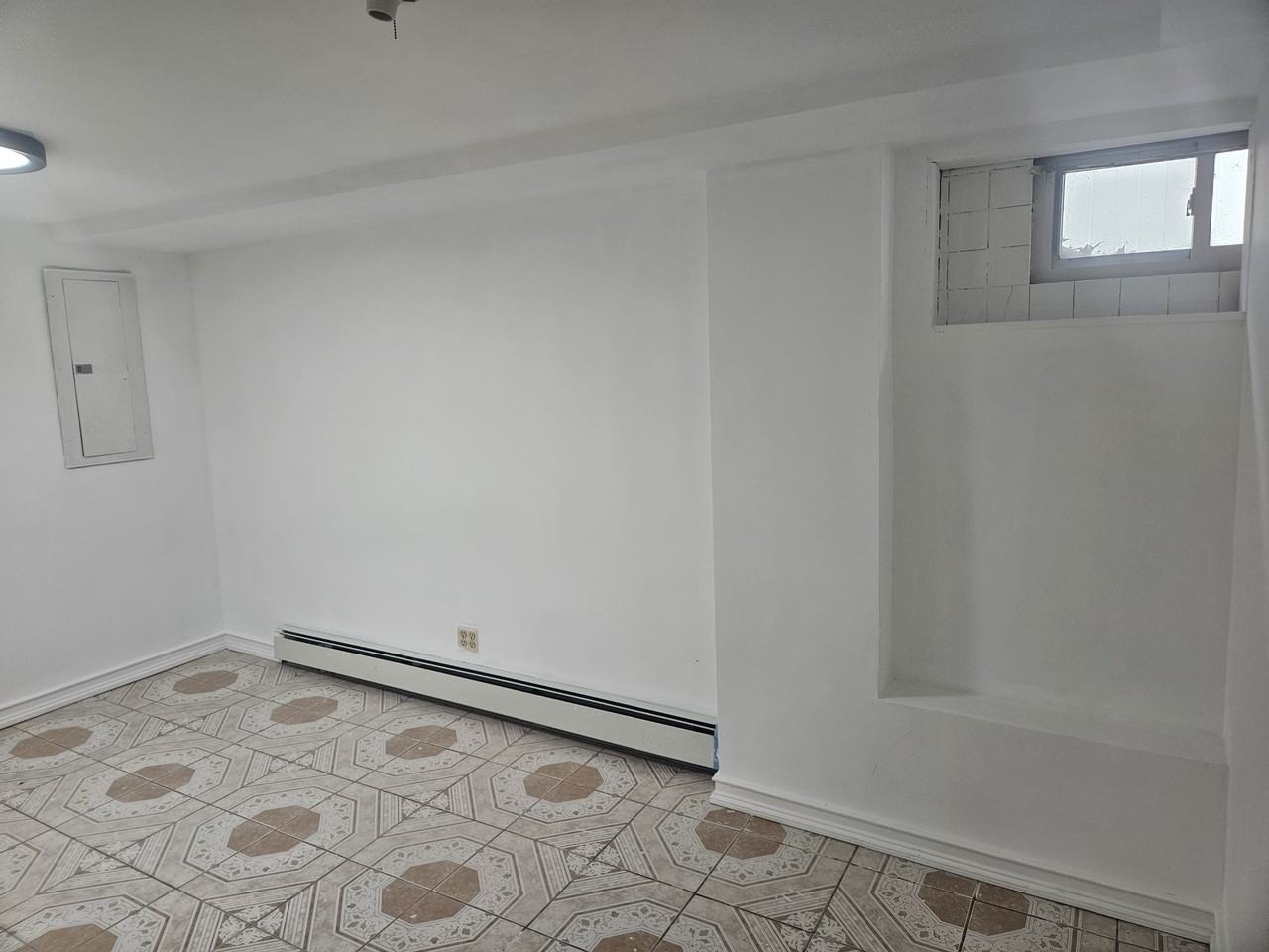 624 Covert Ave #NA - Photo 3 of 5