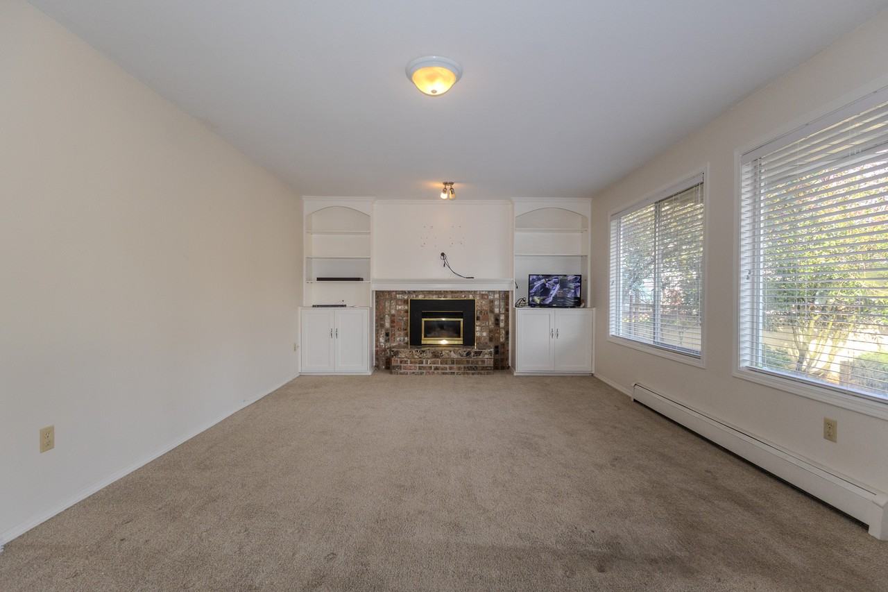 15081 73 Ave - Photo 3 of 19