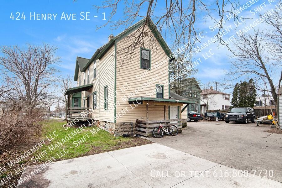 424 Henry Ave Se #1 - Photo 2 of 15