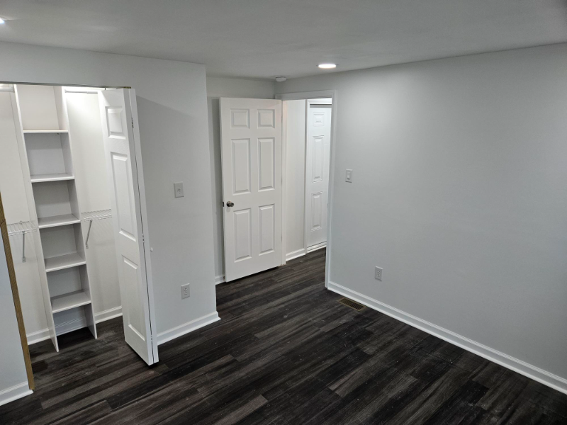 1171 Joe Louis Blvd - Photo 2 of 13