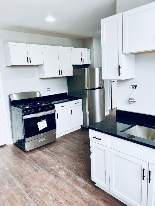 4500 S Honore St #2R - Photo 2 of 8