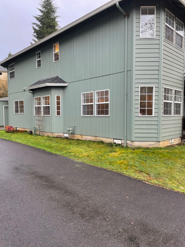 4709 Ne Leverich Ct - Photo 3 of 12