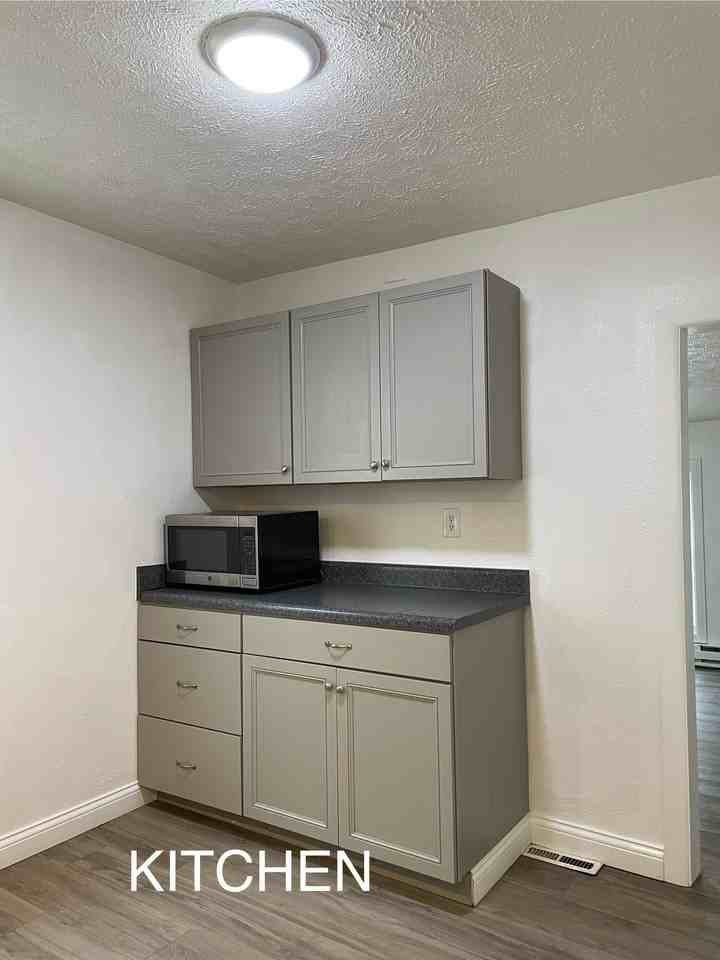 AND: Ruddle: Complex - Photo 2 of 8