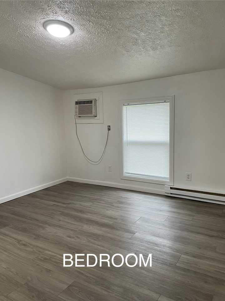 AND: Ruddle: Complex - Photo 6 of 8