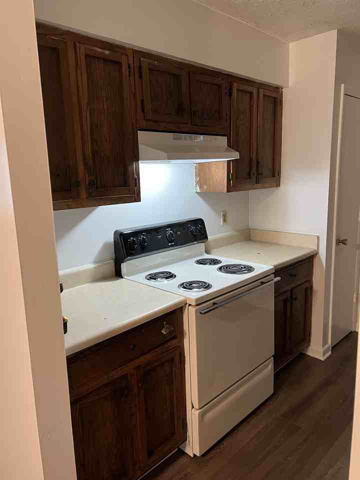 Hillview Apartments - Photo 2 of 50