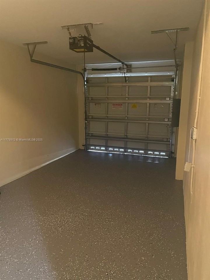 3508 Nw 13th St #3508 - Photo 2 of 12