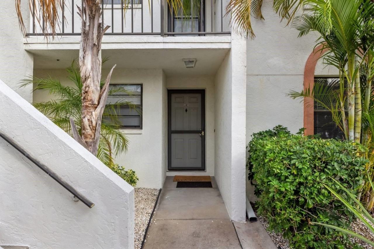 2275 S Mccall Rd #102 - Photo 2 of 48