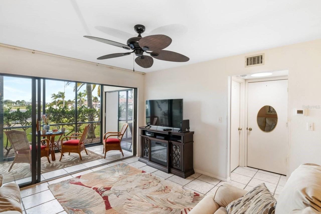 2275 S Mccall Rd #102 - Photo 4 of 48