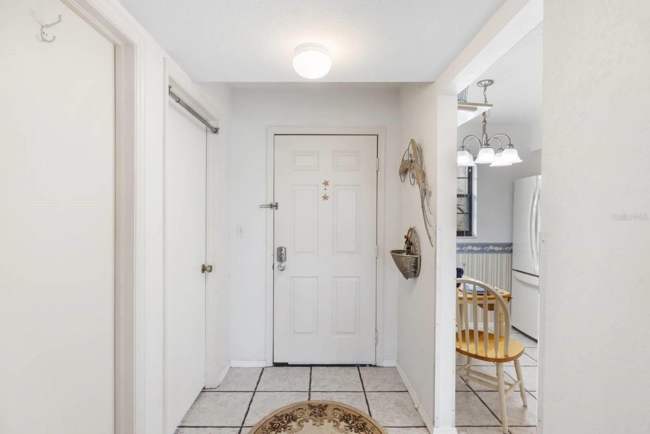 2275 S Mccall Rd #102 - Photo 5 of 48