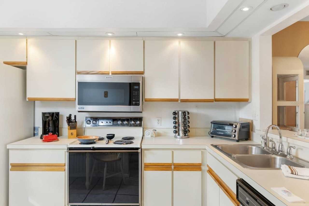 2275 S Mccall Rd #102 - Photo 7 of 48