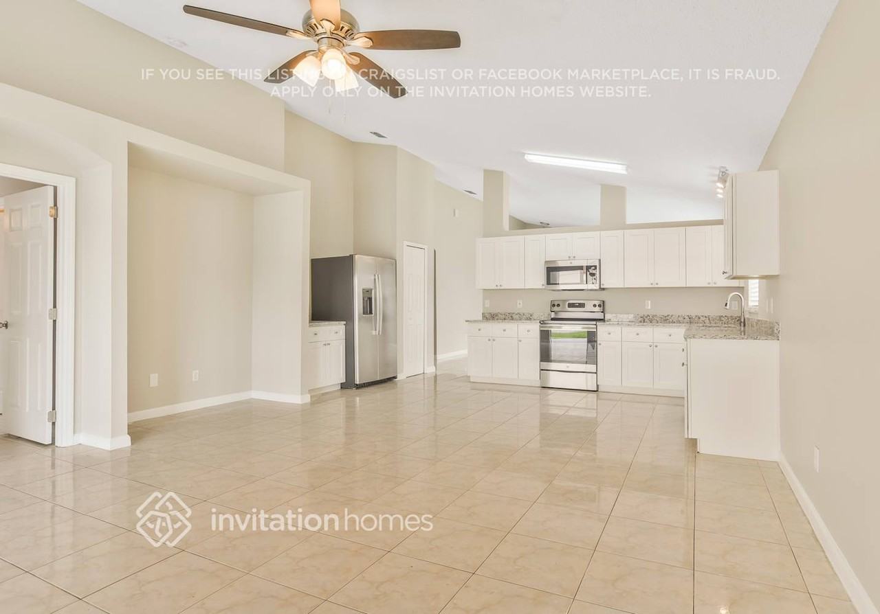 6558 Cherry Grove Cir - Photo 4 of 23