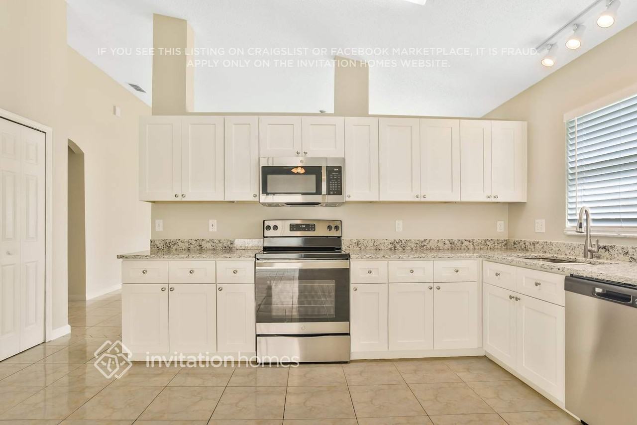 6558 Cherry Grove Cir - Photo 6 of 23