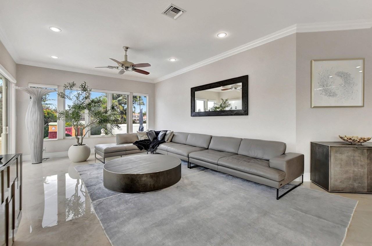 857 Havana Dr - Photo 5 of 30