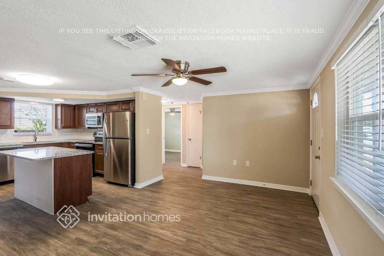 9401 Mark Twain Ln - Photo 5 of 25