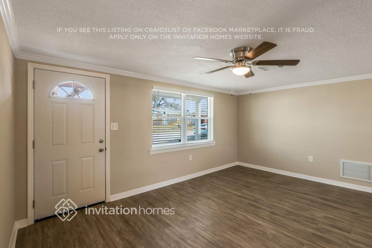 9401 Mark Twain Ln - Photo 4 of 25