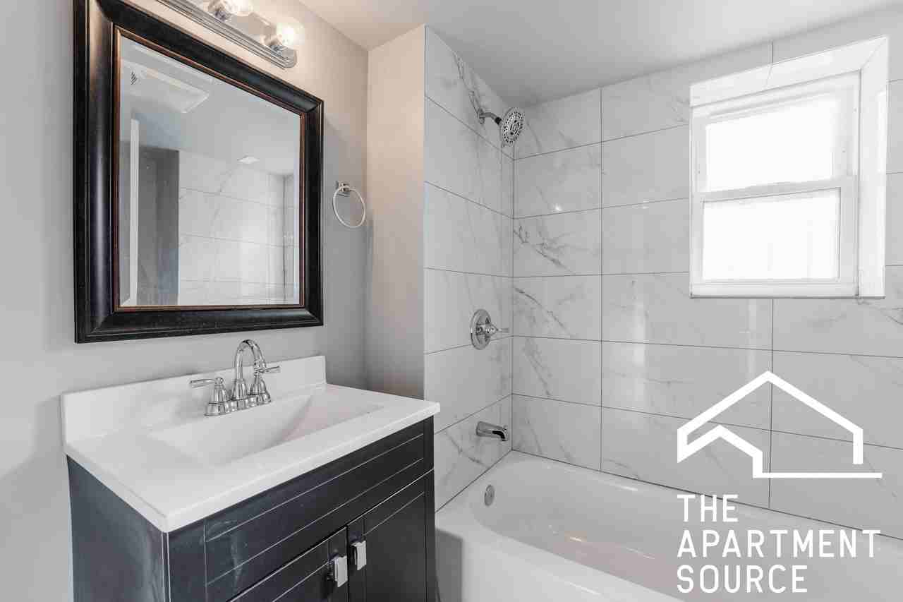 2614 N Springfield Ave - Photo 6 of 8