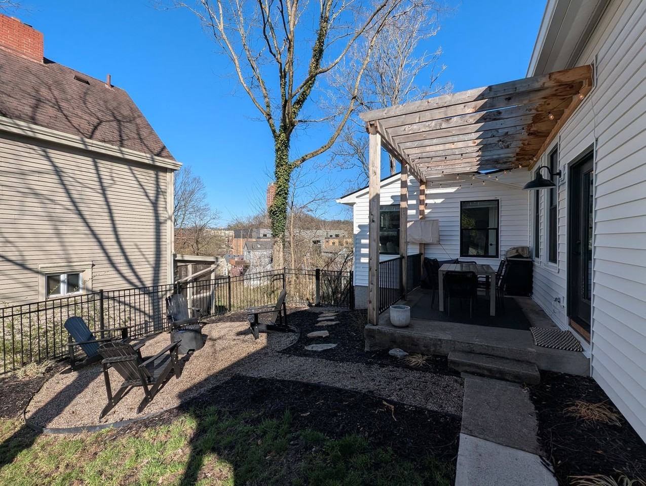 429 Mcdowell St - Photo 3 of 18