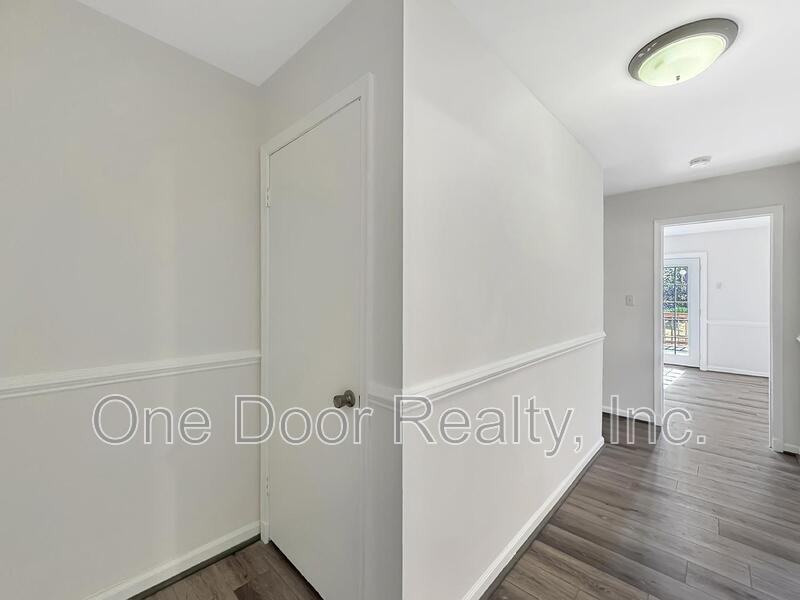106 Lexington Dr - Photo 5 of 34