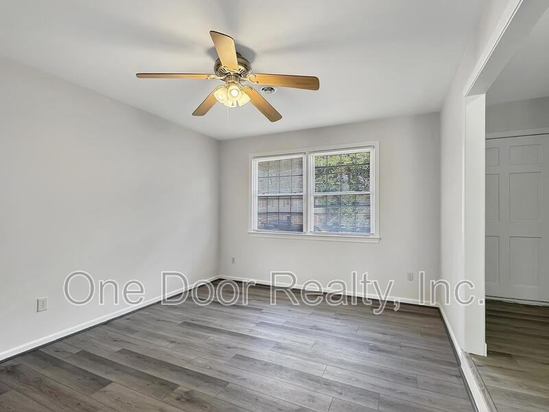106 Lexington Dr - Photo 7 of 34
