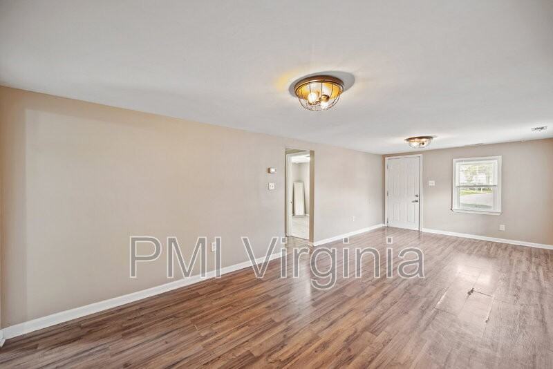 4217 Dunning Rd - Photo 3 of 25