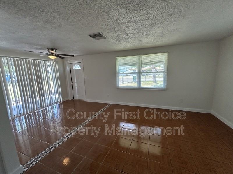 7406 S Morton St - Photo 5 of 16