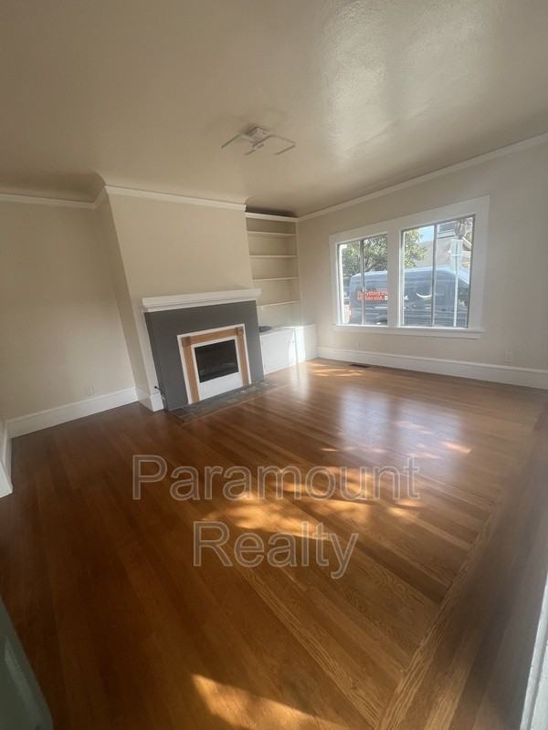 2937 Regent St - Photo 3 of 20