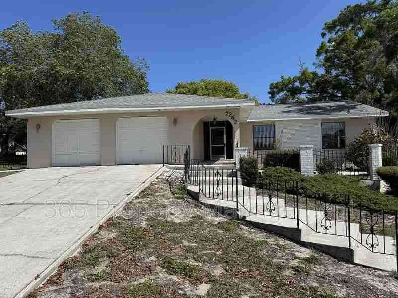 7242 Galloway Rd - Photo 3 of 26