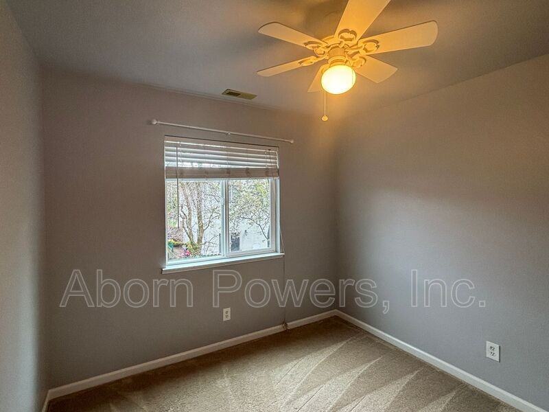 7021 Forest Hill Dr - Photo 3 of 16